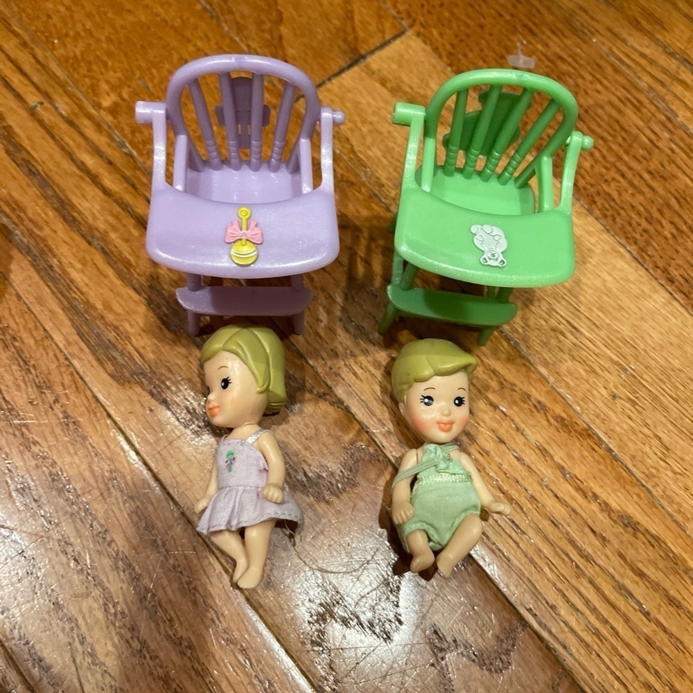 Vintage 2004 MGA Entertainment Quint Dolls Babies(2), 2 High hairs, And Bottles